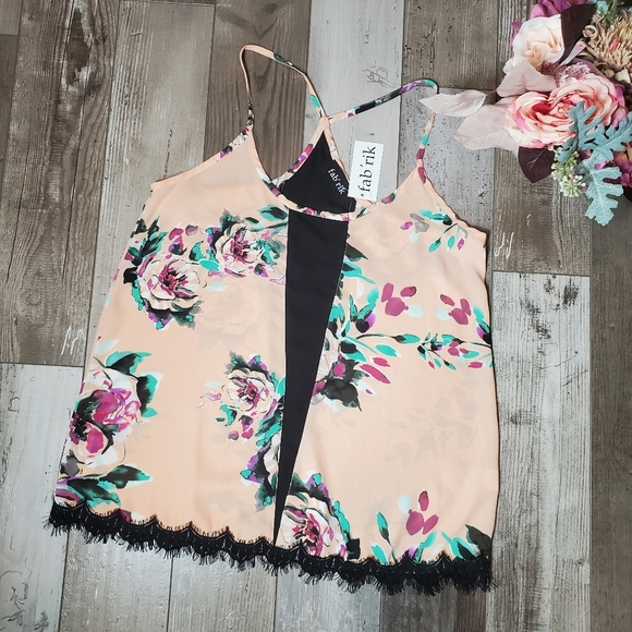 NWT Fab'rik Lila Triangle Inset Peach Floral Lace Trim Cami Women's Size Medium - Picture 13 of 16